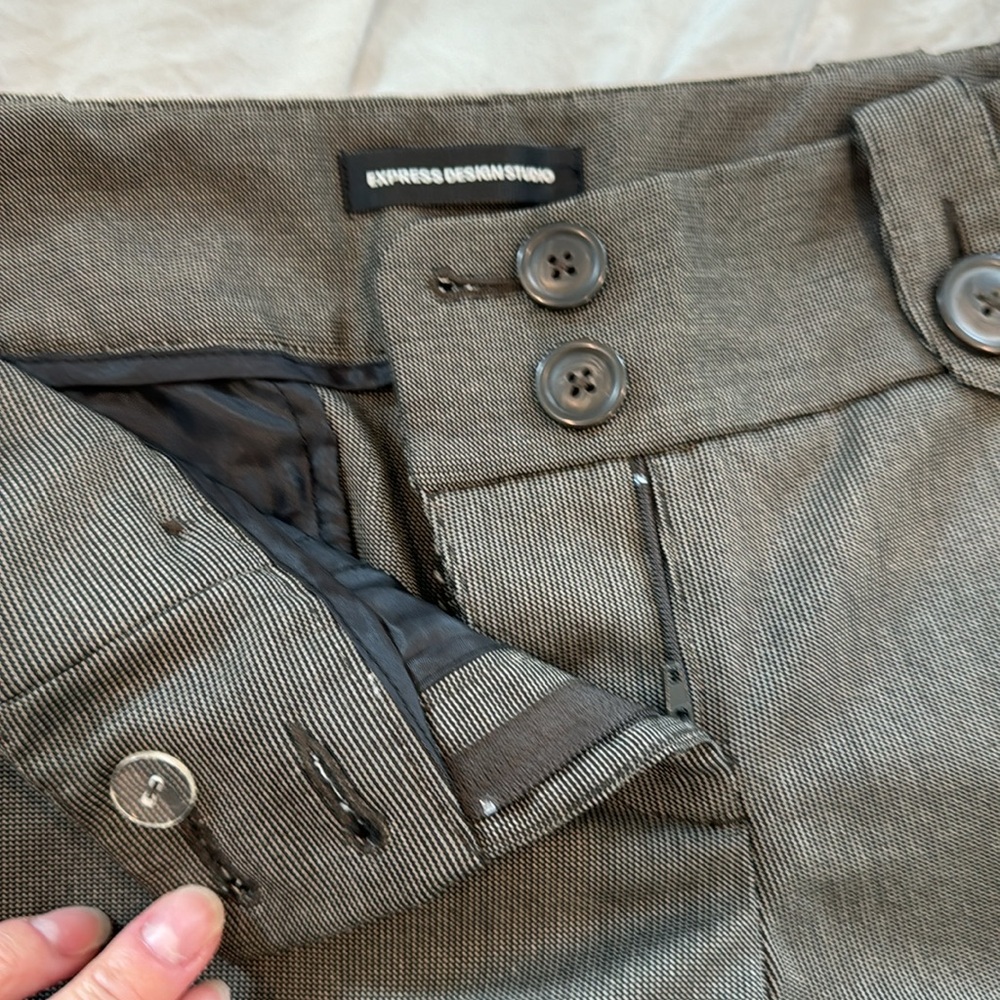 Capris - Picture 2 of 5